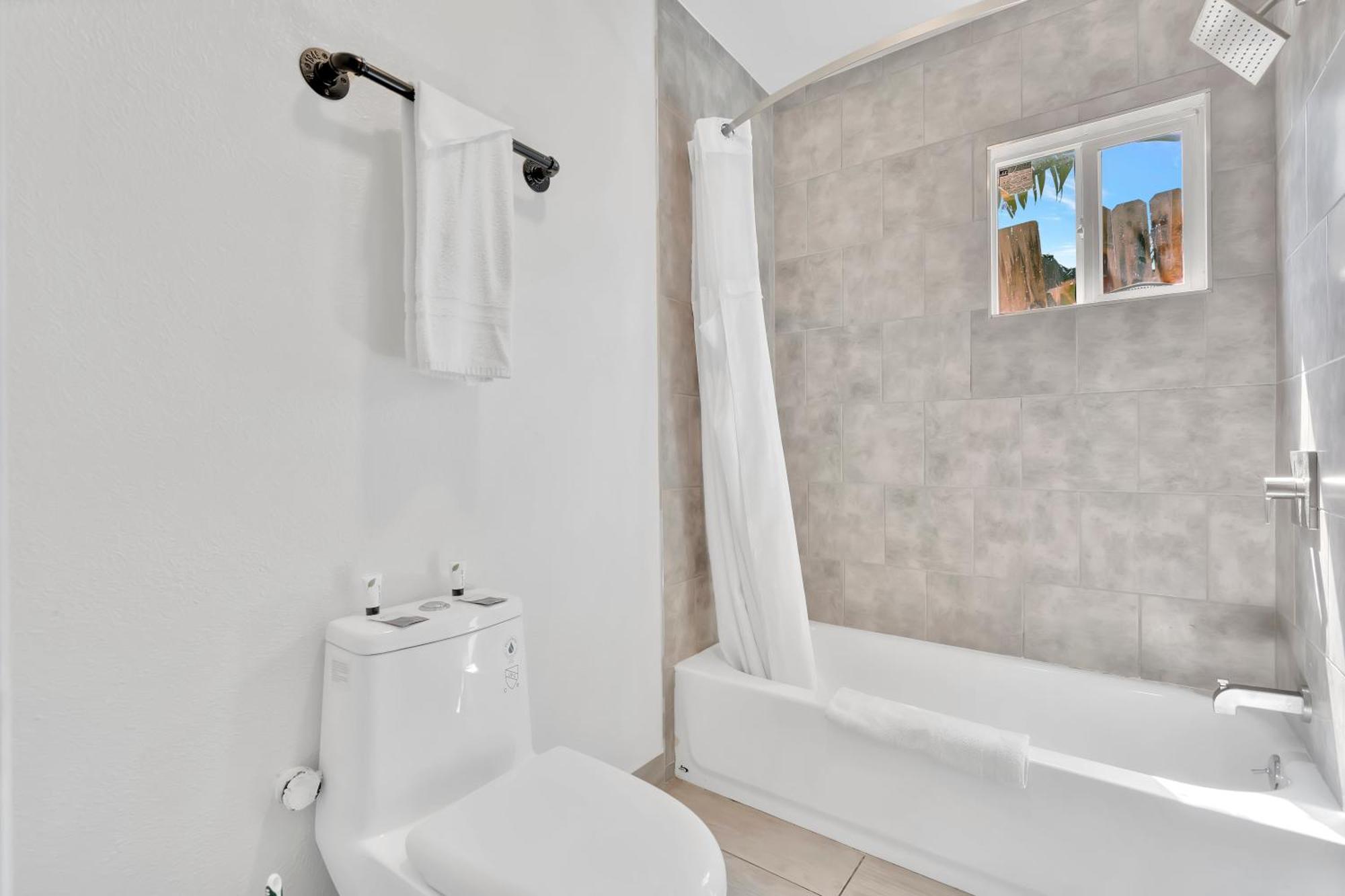 Lakewood Tradewinds Motel المظهر الخارجي الصورة
